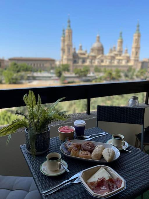 Apartamento Con Vistas Al Pilar Con Aparcamiento Privado Zaragoza Exterior photo