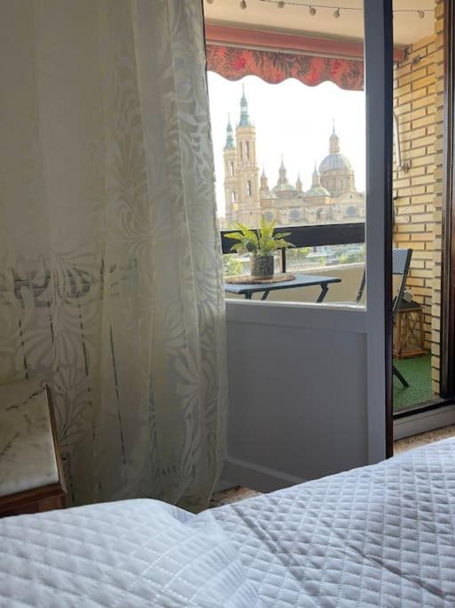 Apartamento Con Vistas Al Pilar Con Aparcamiento Privado Zaragoza Exterior photo