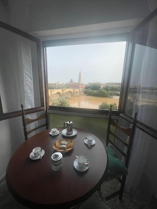 Apartamento Con Vistas Al Pilar Con Aparcamiento Privado Zaragoza Exterior photo